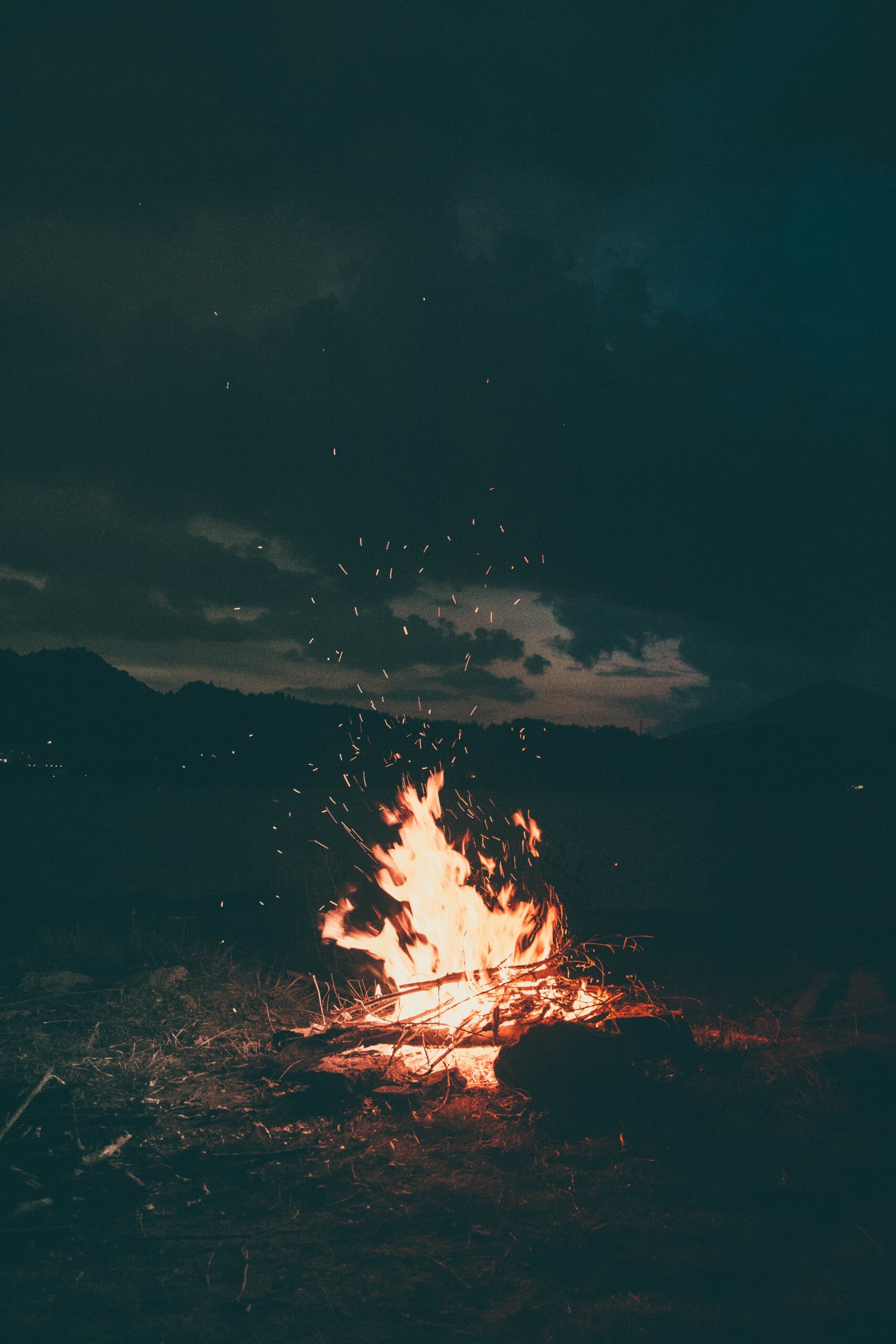 The Dos and Don’ts of Campfire Safety